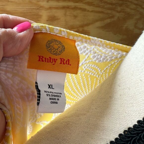 Ruby Rd Top - Picture 4 of 5